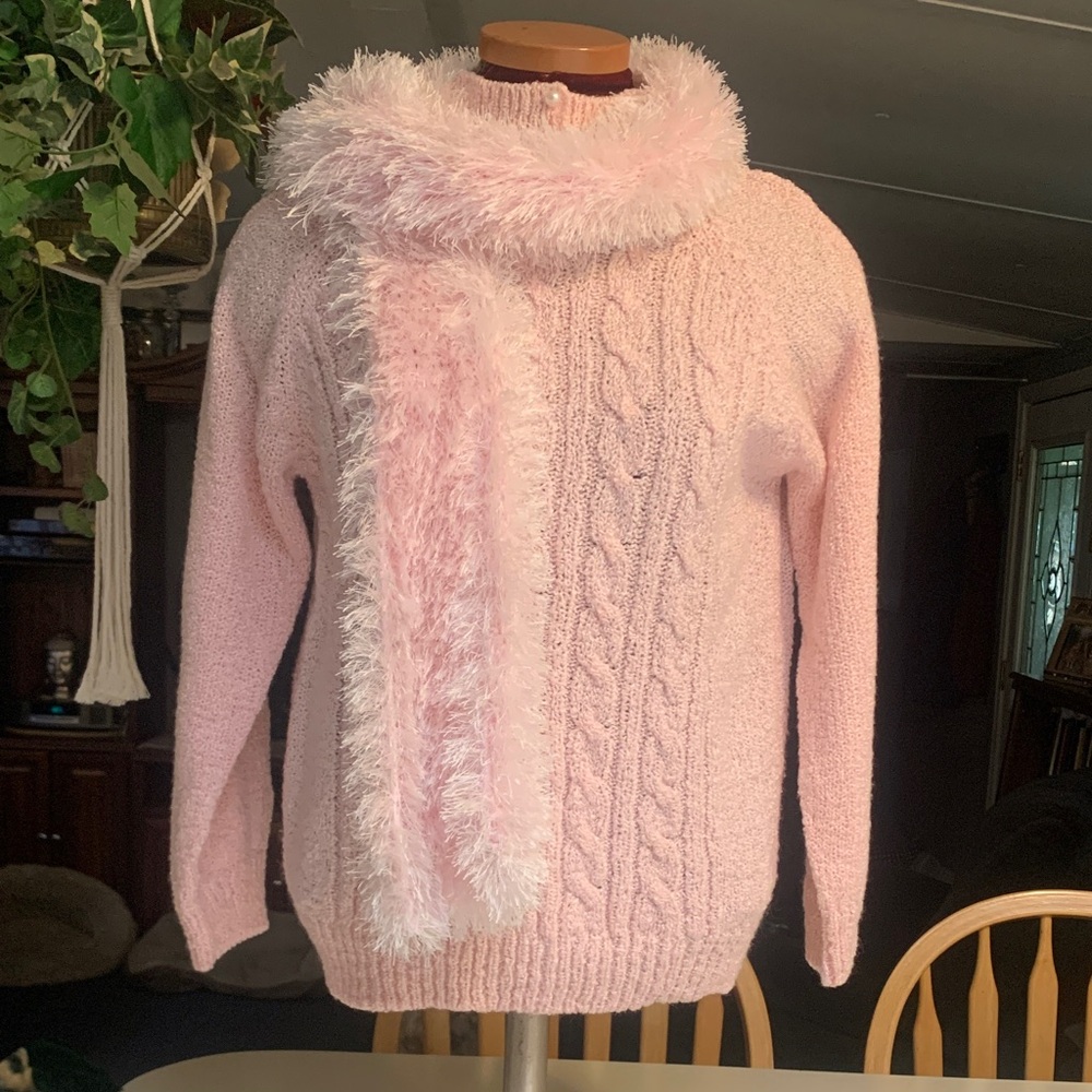 Jennifer Moore Soft Pink Cable-Knit Sweater with Fuzzy Scarf NWOT